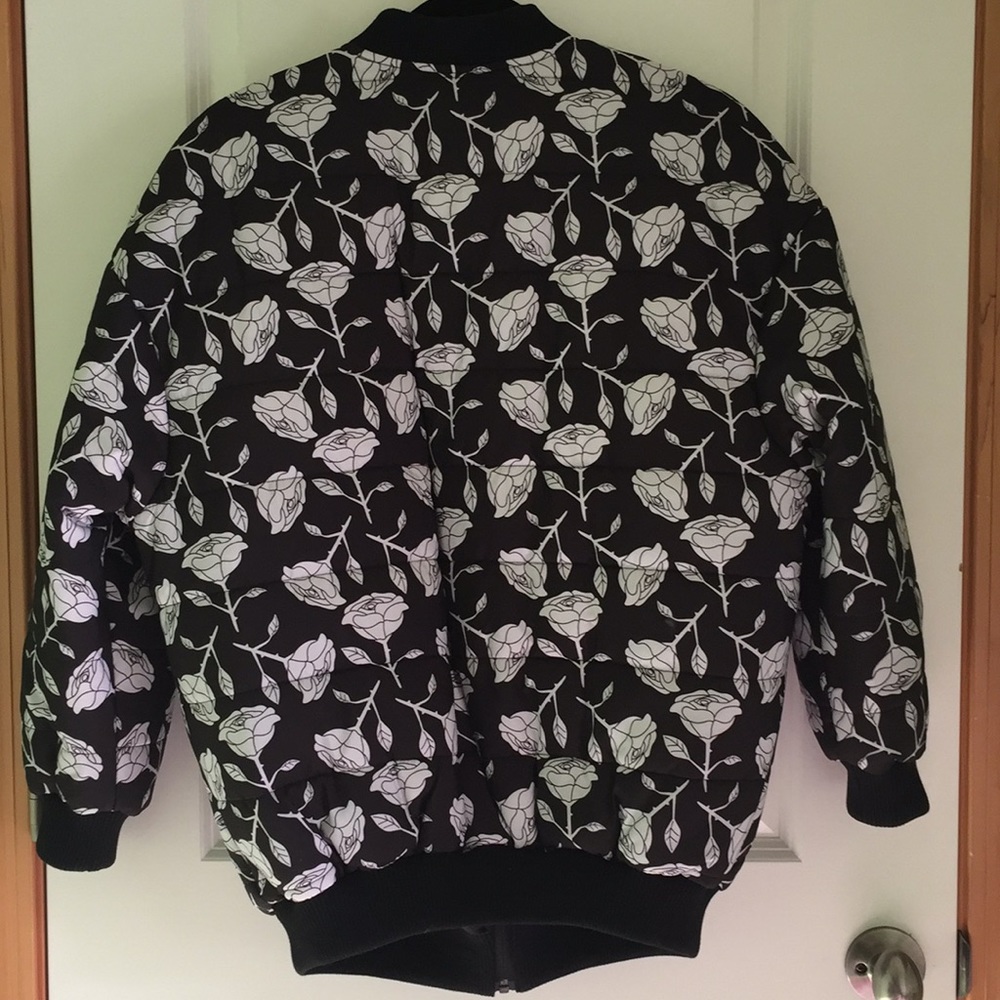 🔻SOLD ON MERC🔻 Crooks & Castles Roses Bomber - Picture 5 of 5